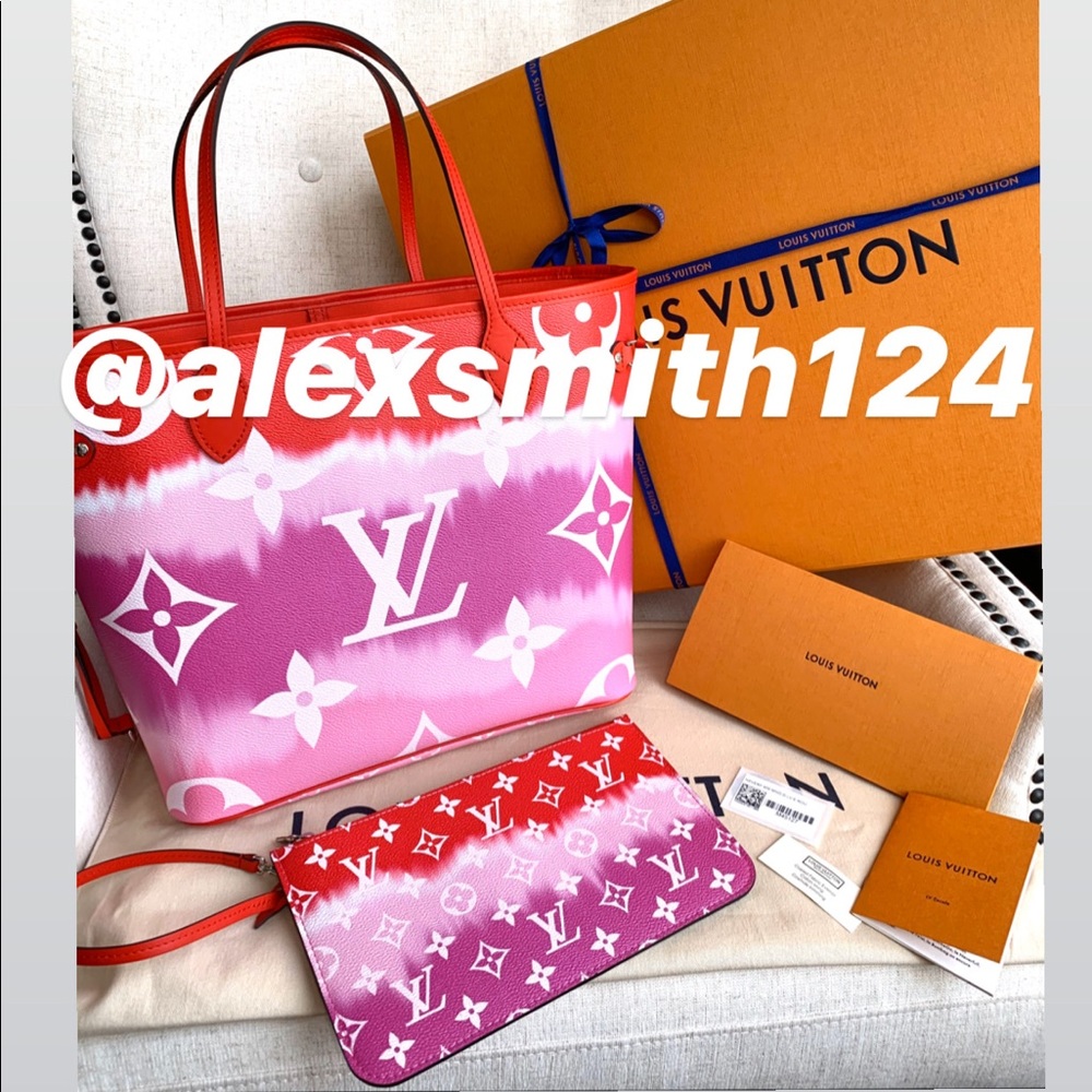 Sold Louis VUITTON Escale Rouge Neverfull